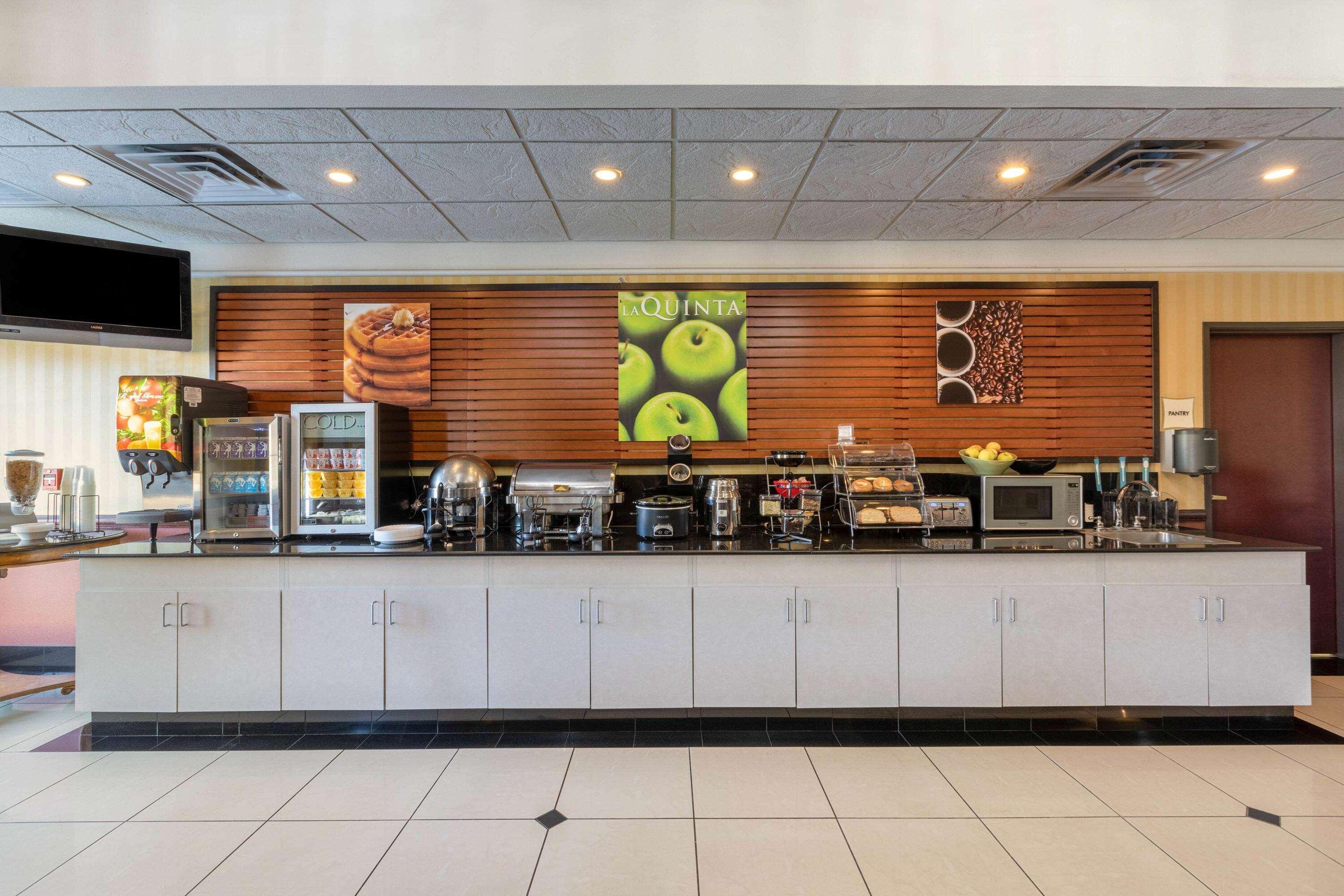 La Quinta By Wyndham Dodge City Ngoại thất bức ảnh
